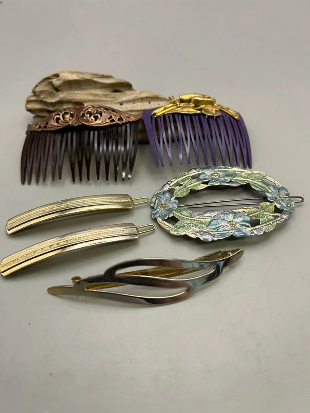 Elegant Hair Comb Set with Floral and Metallic Designs